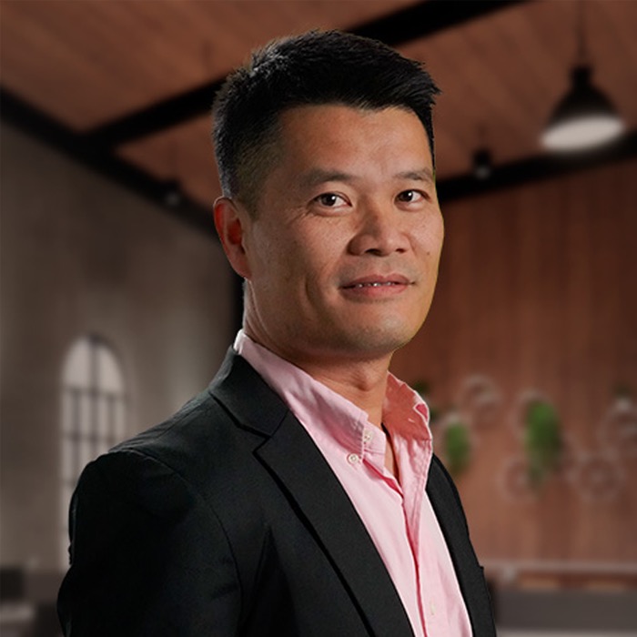 Headshot of Paul Guan, VP, DC Operations of HF Foods Group